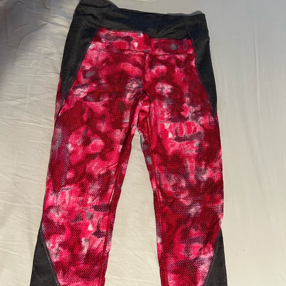 Capris length workout leggings Calvin Klein